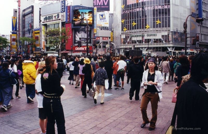 Shibuya Shibuya station hachiko exit sidewalk